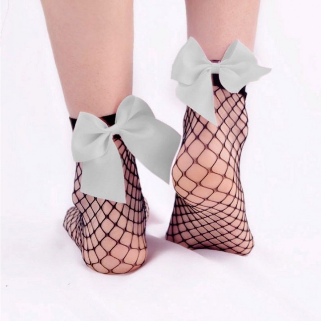 Mrežaste ženske nogavičke s pentljo sive